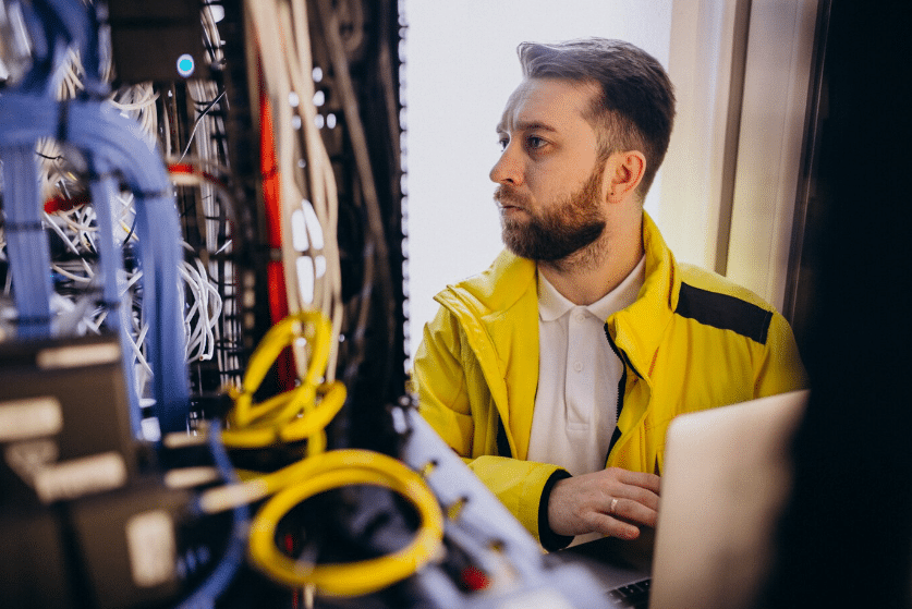 Redundant Server: Everything You Need To Know in 2024